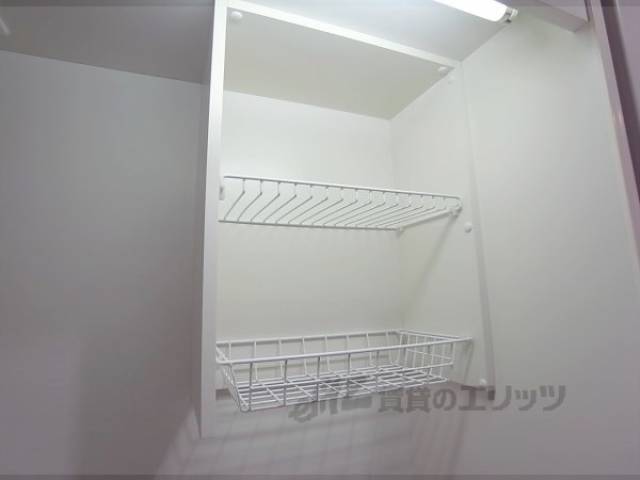 キッチン　上部収納