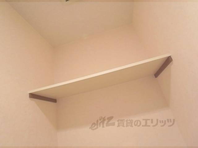 トイレ　上部収納