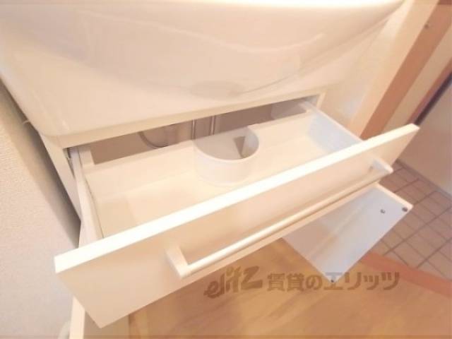 洗面所　洗面台下収納
