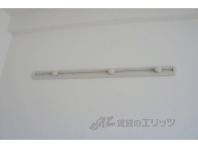 収納　衣紋掛け