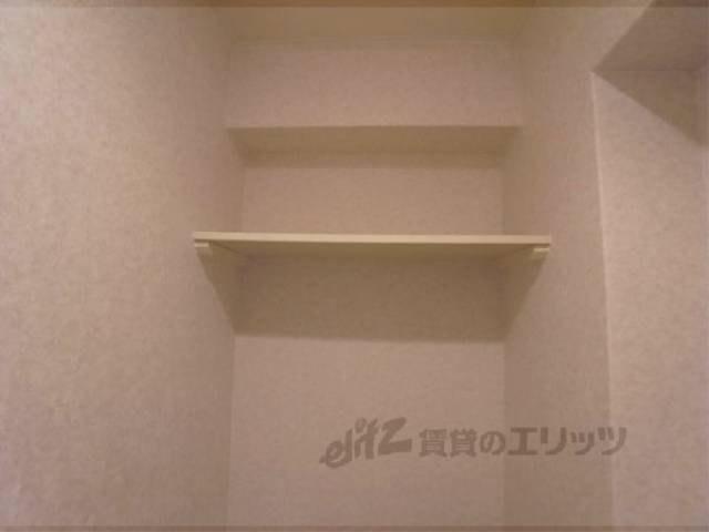 トイレ　上部収納