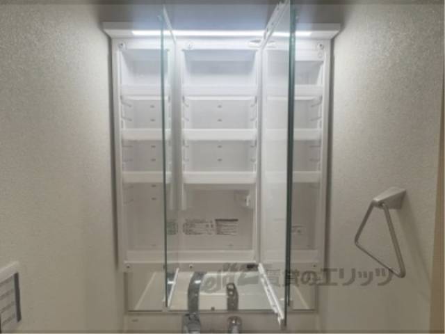 洗面所　収納上部