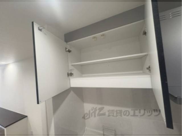 キッチン　収納上部