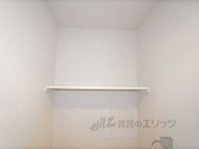 トイレ　収納スペース