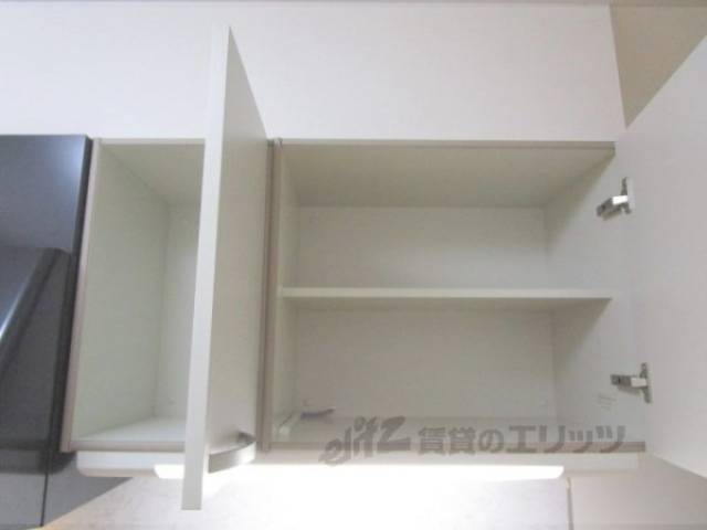 キッチン　キッチン上部収納