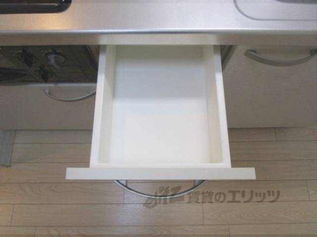 キッチン　収納