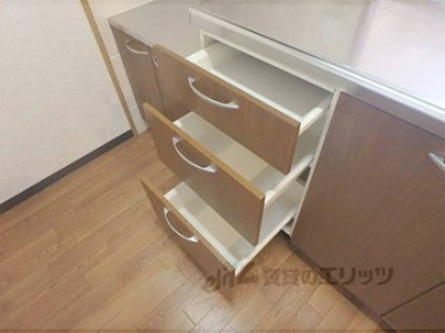キッチン　下部収納