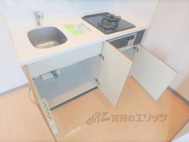 キッチン　収納下部