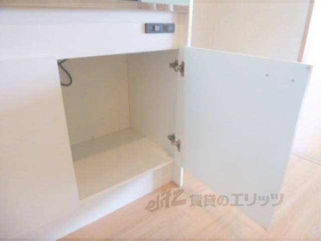 キッチン　キッチン下部収納