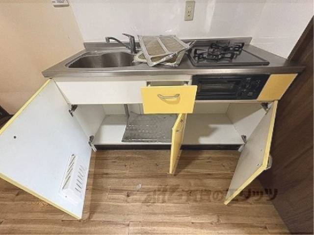 キッチン　キッチン下収納
