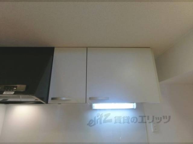 キッチン　上部収納