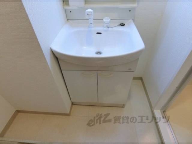 洗面所　下部収納