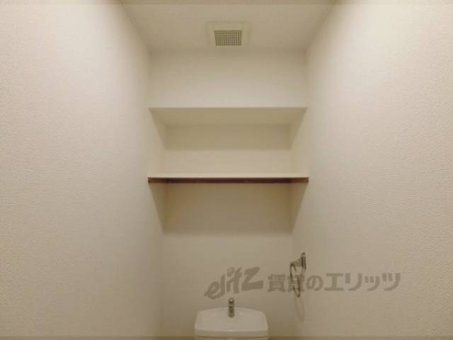 トイレ　上部収納