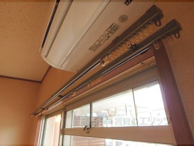 カーテンレール
