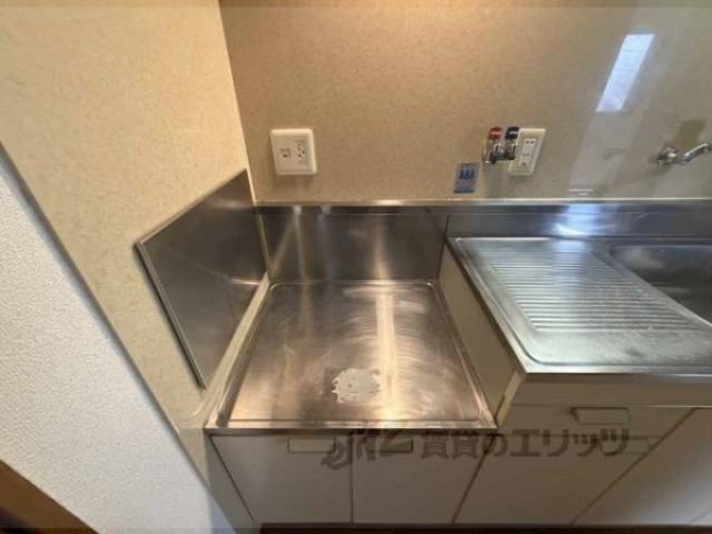 キッチン　コンロ置き場