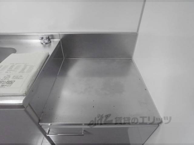 キッチン　コンロ置き場