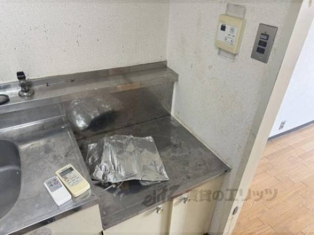 キッチン　コンロ置き場