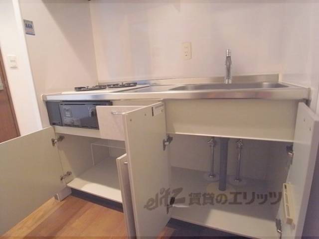 キッチン　下部収納