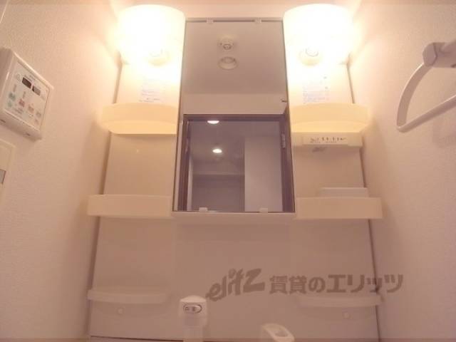 洗面所　洗面台上部