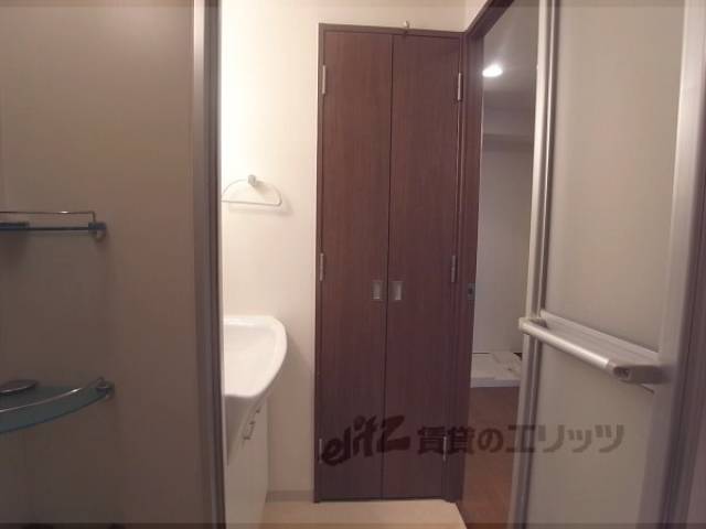 洗面所　壁面収納