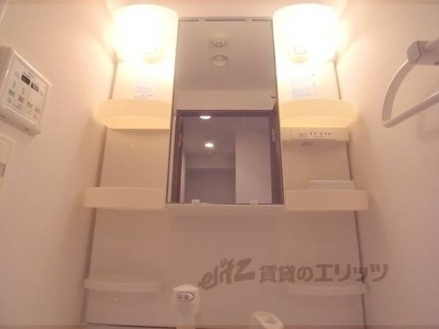 洗面所　洗面台上部