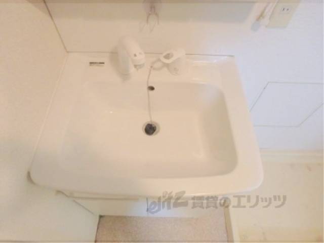 洗面所　洗面台　給湯パネル