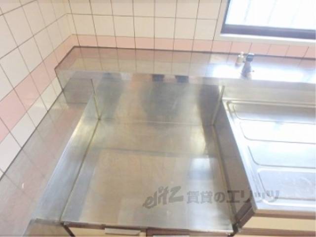 キッチン　コンロ置き場