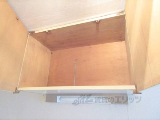 収納　上部収納