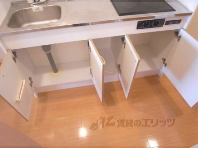 キッチン　下部収納