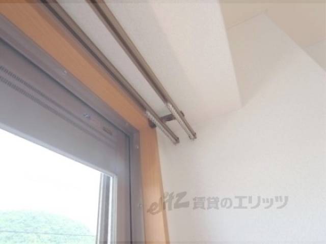 カーテンレール