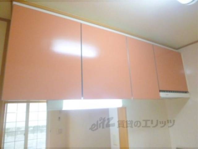 キッチン　キッチン上部収納