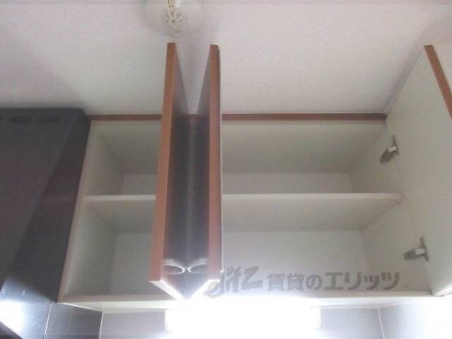 キッチン　上部収納