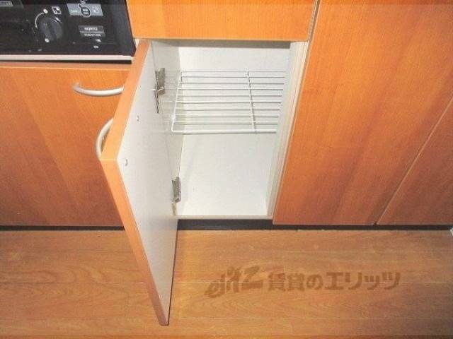 キッチン　下部収納