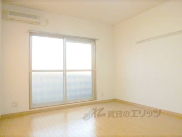 洋室　南向きで明るいお部屋です。