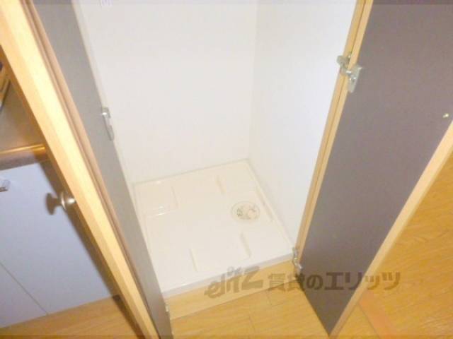 洗濯機置場　室内洗濯機置き場です。