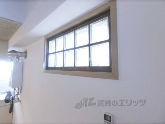 室内窓
