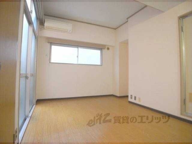 居室　明るいお部屋です。