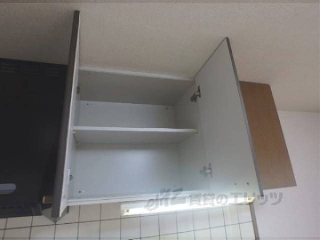 キッチン　上部収納