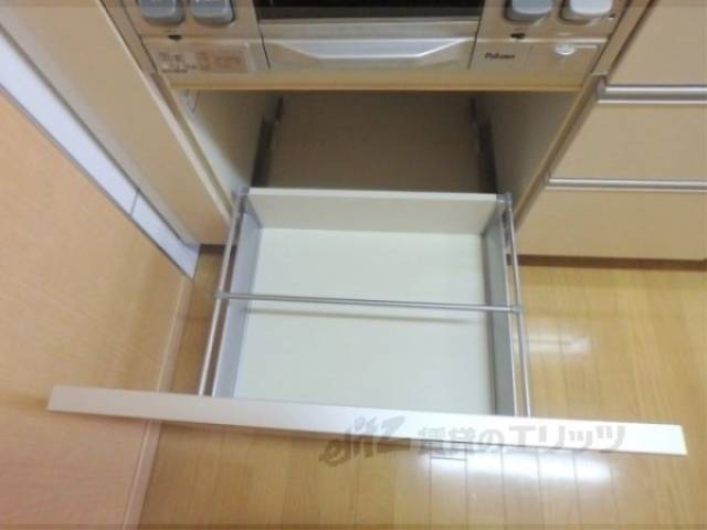キッチン　キッチン下部収納