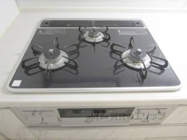 キッチン　ガス3口コンロ