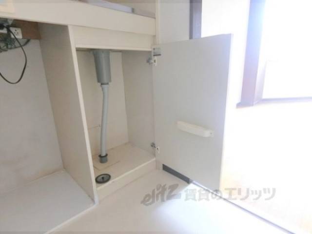 キッチン　下部収納