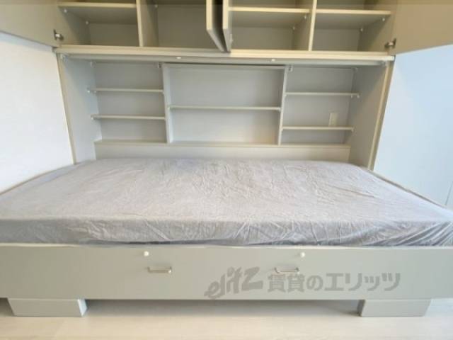 収納　ベット