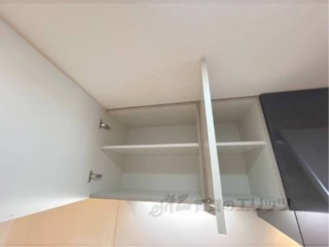 キッチン　上部収納