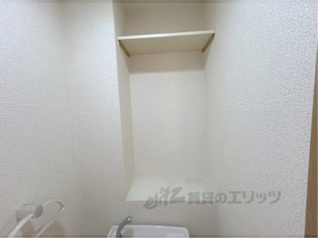 トイレ　上部棚