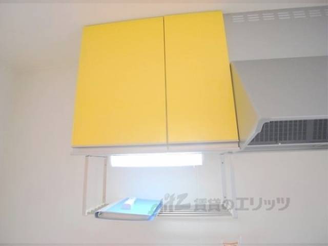 キッチン　上部収納