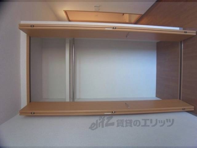 収納　エアコン