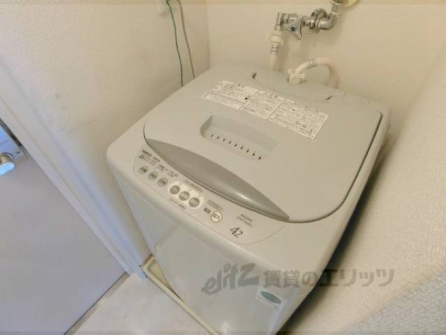 洗濯機置場　洗濯機