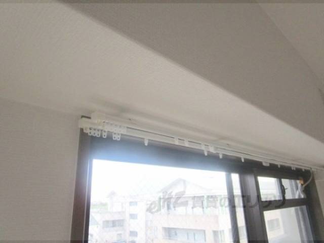 カーテンレール