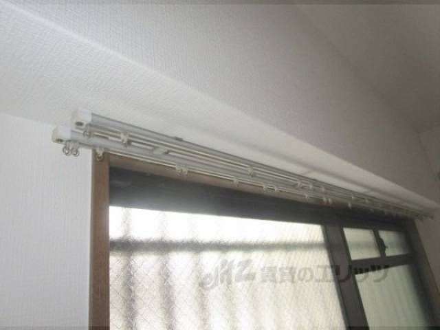 カーテンレール