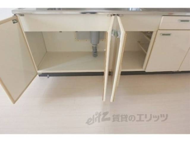 キッチン　キッチン下部収納